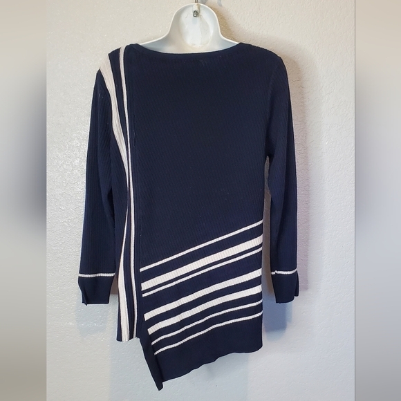 Chico's Asymetrical Navy & White Ribbed Knit Women's Sweater Top Size Medium - Picture 5 of 10